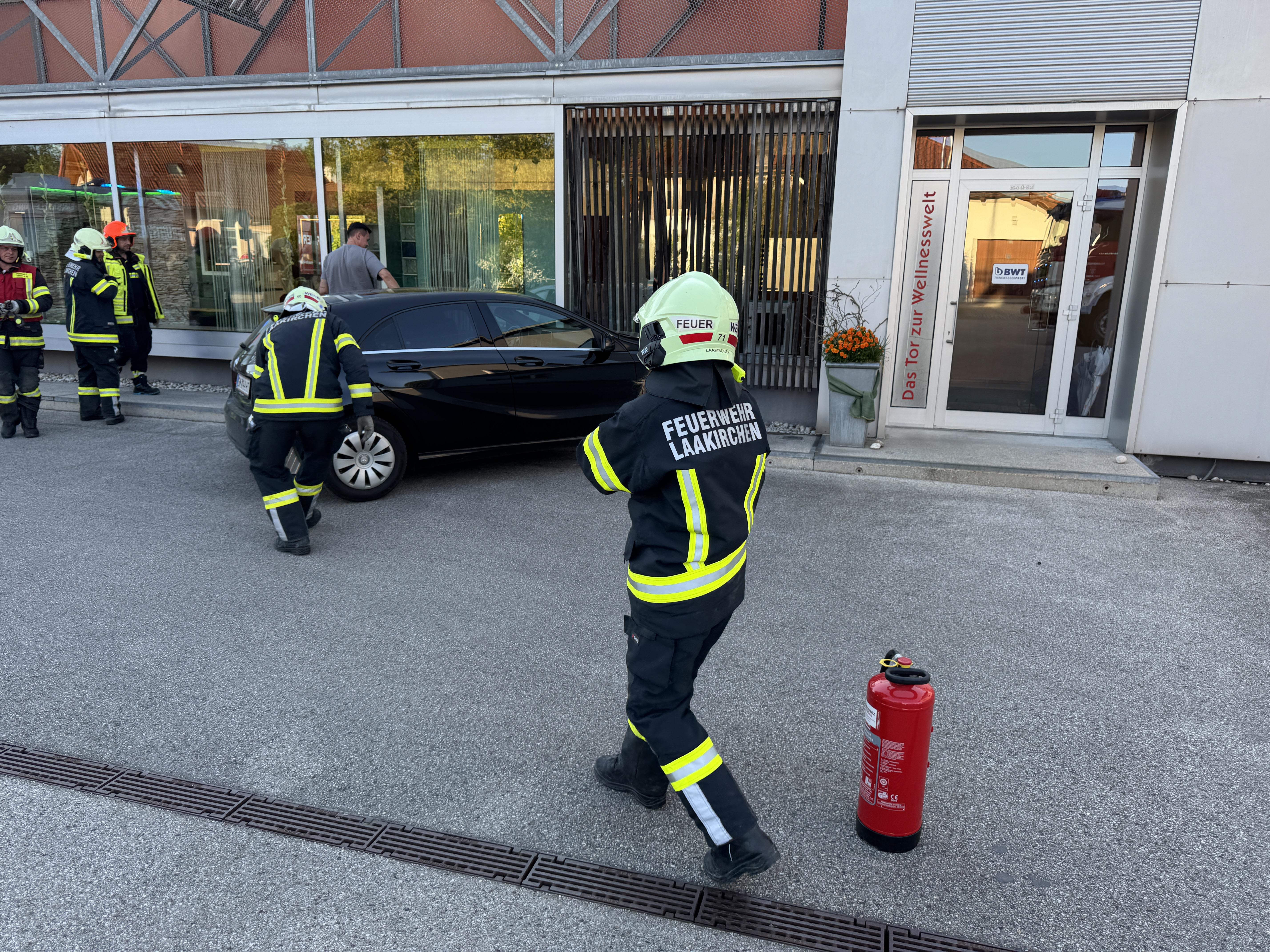 Einsatzfoto Personenrettung Verkehrsunfall ...