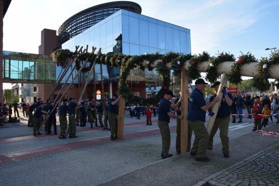 Einsatzfoto Maibaum setzen