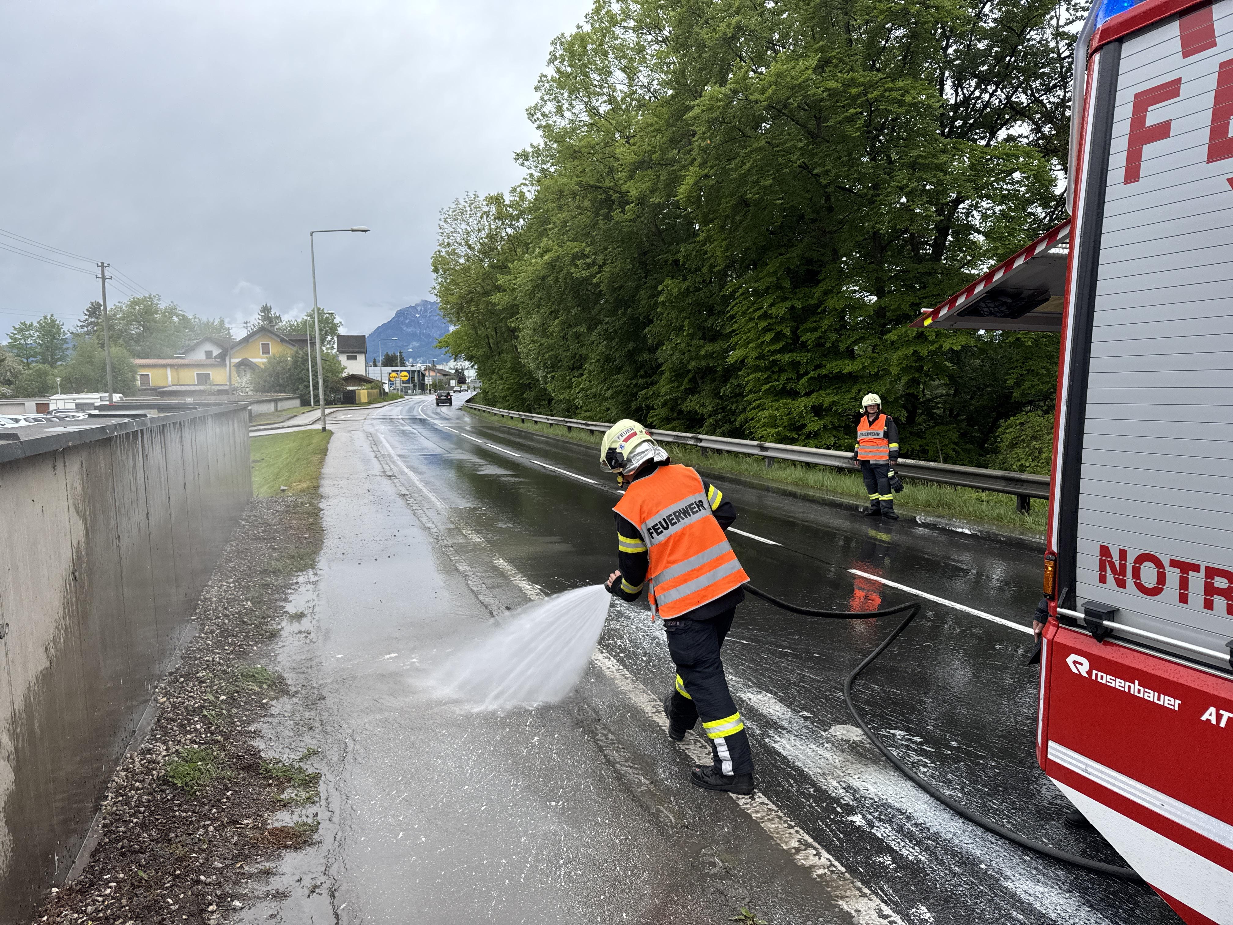 Einsatzfoto Freimachen von Verkehrswegen